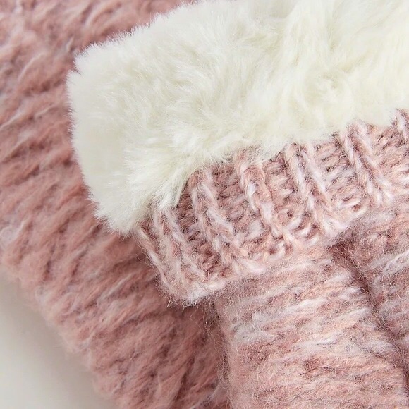 Express Cozy Sock Slippers One Size - Picture 10 of 16